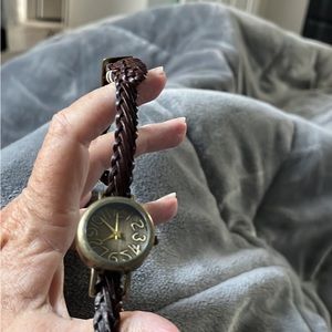 Brown belt, Choker type watch